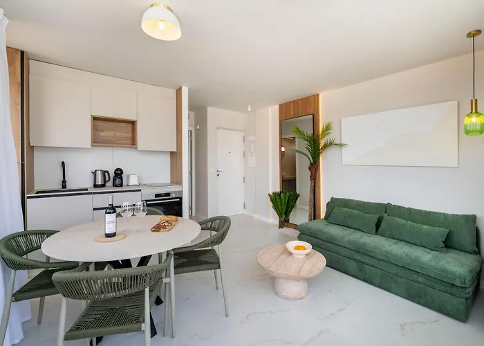 아파트 Albir Experience